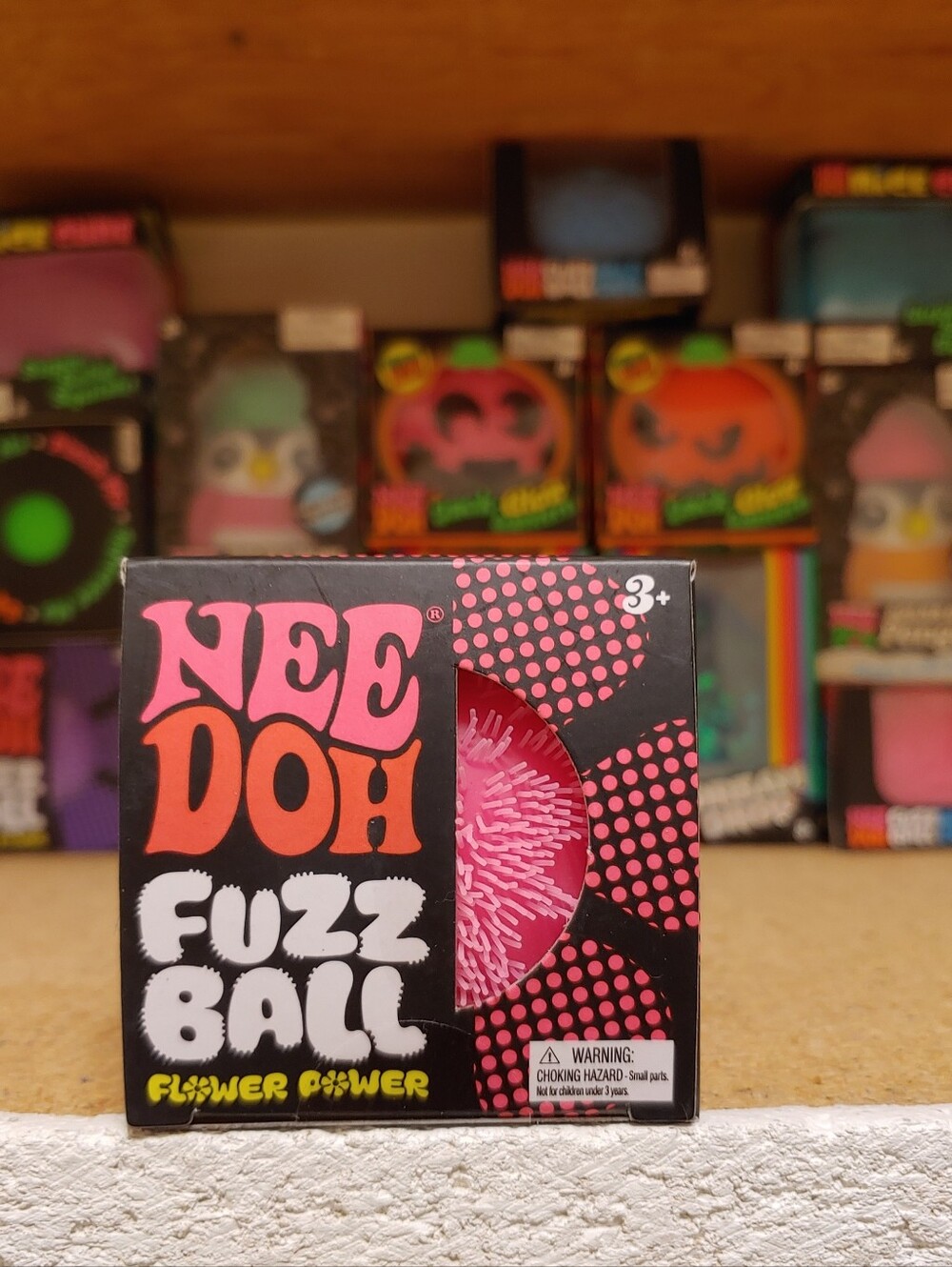 Needoh Fuzz Ball Flower Power pink